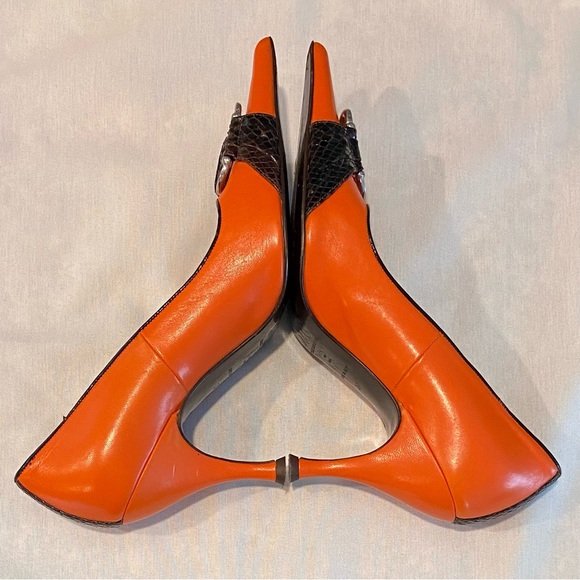 Dolce & Gabbana Sz 37 Orange Buckle Snakeskin Stiletto Pumps - Picture 5 of 8